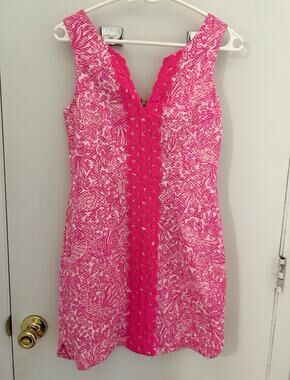 Lilly Pulitzer Pink/White Floral Sheath Dress V-Neck Embroidery Detail Size 2